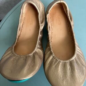 Tieks flats